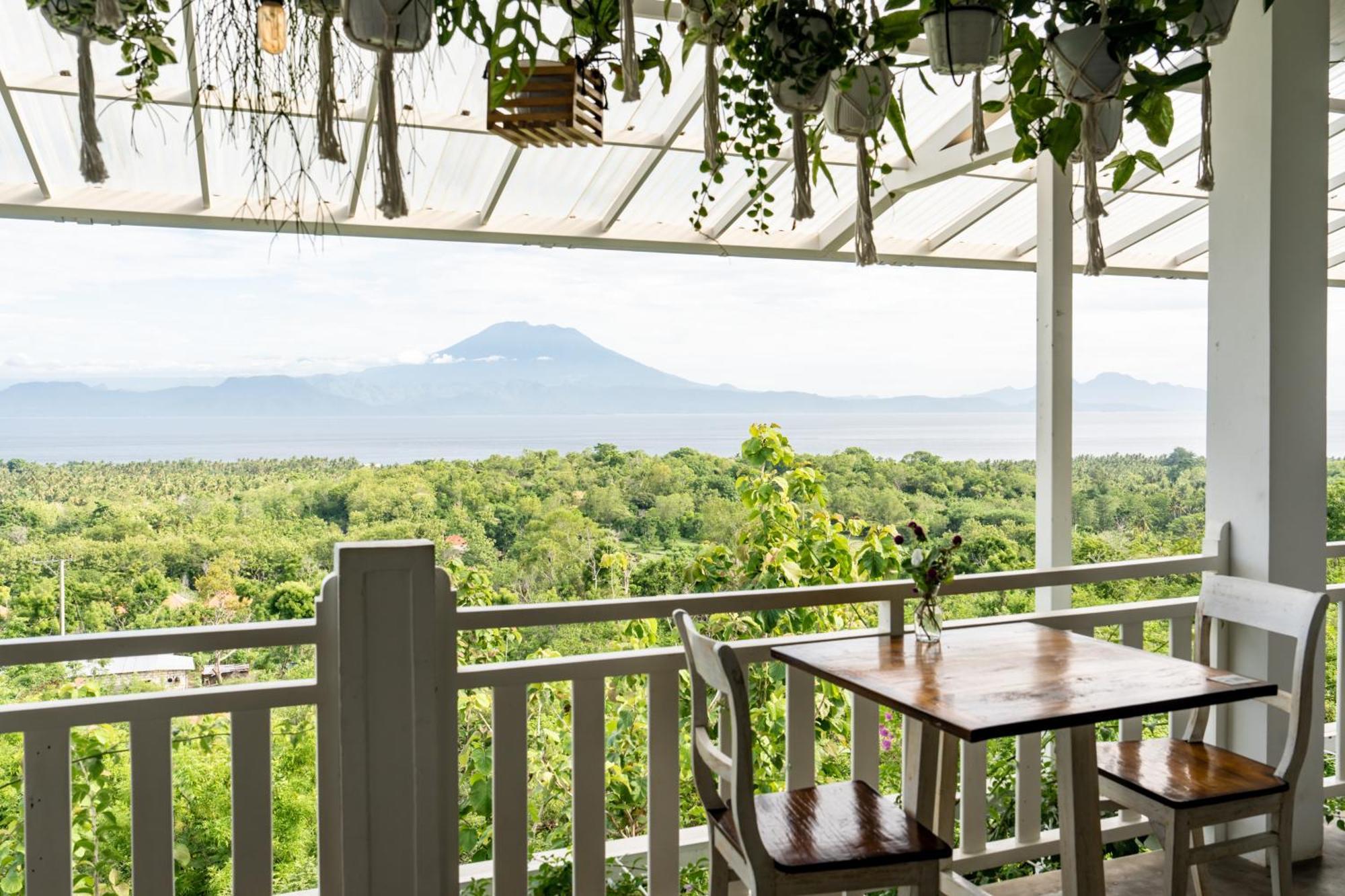 Mambo Hill Resort Toyapakeh Exterior foto